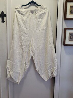 WOMENS  PANTS (NEW)